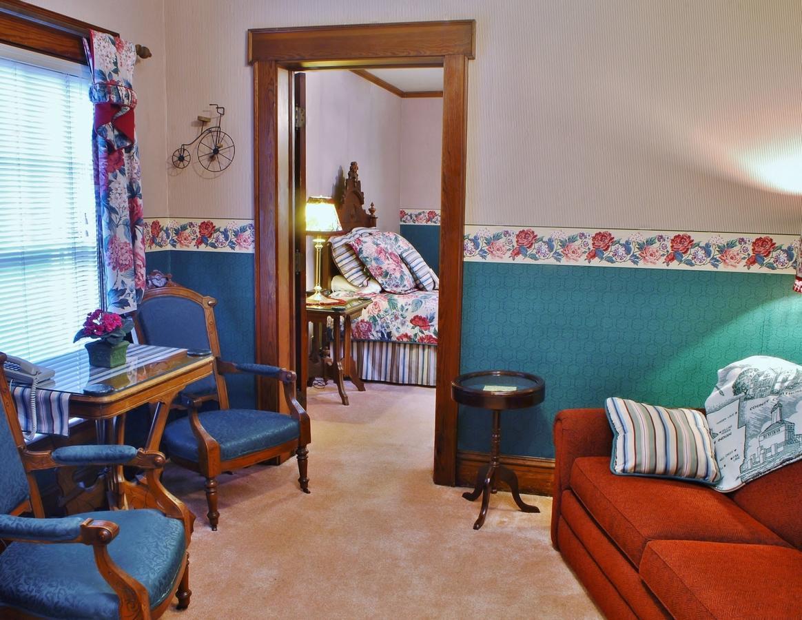 Arbor Hill Inn La Porte Ngoại thất bức ảnh